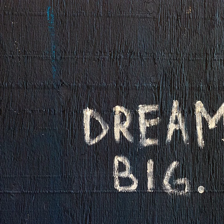 Embracing Technological Advancements in the HR Sphere